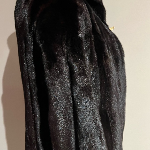 Fur coat mink - Picture 15 of 15